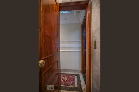 Casa à venda com 360m², 4 quartos e 4 vagasLavabo