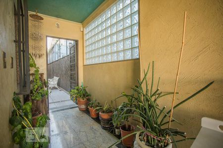 Casa à venda com 360m², 4 quartos e 4 vagasCorredor - Área externa