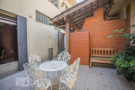 Casa à venda com 360m², 4 quartos e 4 vagasQuintal