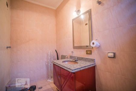 Casa à venda com 360m², 4 quartos e 4 vagasBanheiro de Serviço 2