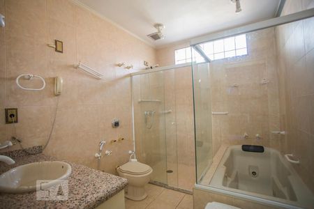 Casa à venda com 360m², 4 quartos e 4 vagasBanheiro 3