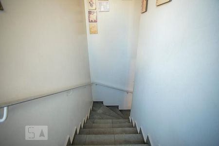 Casa à venda com 360m², 4 quartos e 4 vagasEscadas