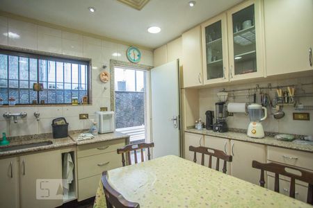 Casa à venda com 360m², 4 quartos e 4 vagasCozinha