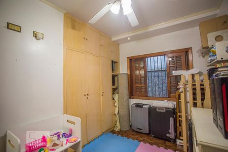 Casa à venda com 360m², 4 quartos e 4 vagasQuarto 4 - Armários