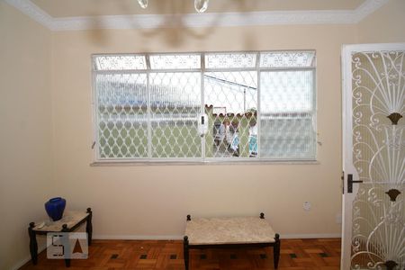 Sala de casa à venda com 3 quartos, 250m² em Inhauma, Rio de Janeiro