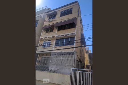Apartamento à venda com 87m², 2 quartos e sem vagaFachada