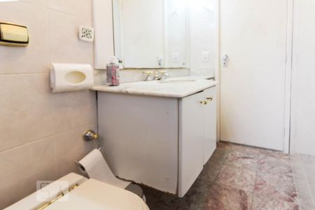 Banheiro de apartamento para alugar com 1 quarto, 55m² em Itaim Bibi, São Paulo