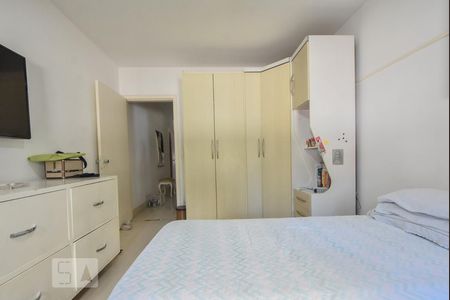 Casa à venda com 190m², 4 quartos e 2 vagasSuíte 01
