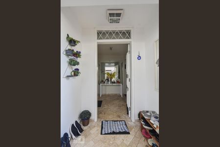 Casa à venda com 190m², 4 quartos e 2 vagasHall