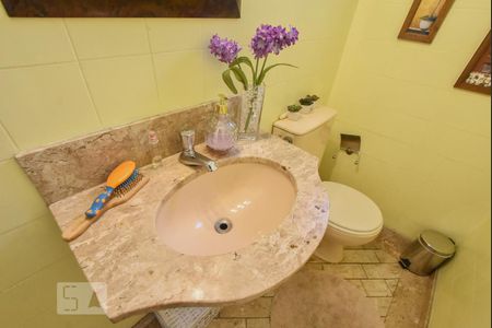 Casa à venda com 190m², 4 quartos e 2 vagasLavabo