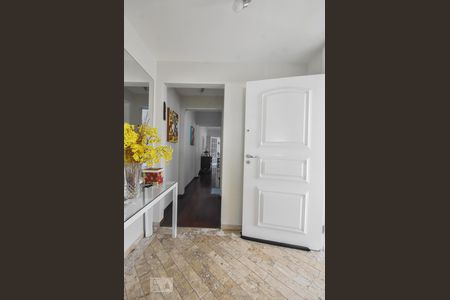 Hall de Entrada de casa à venda com 4 quartos, 190m² em Jardim Novo Santo Amaro, São Paulo