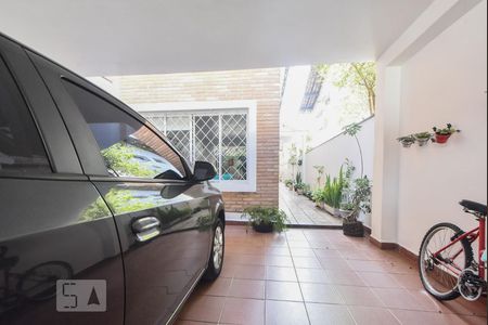 Casa à venda com 190m², 4 quartos e 2 vagasGaragem
