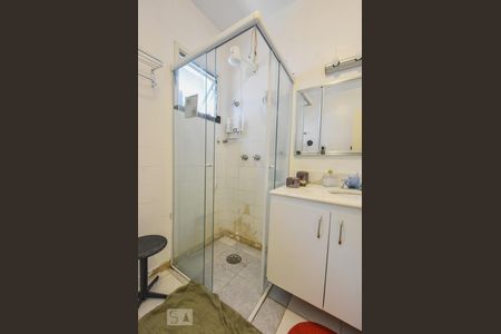 Casa à venda com 190m², 4 quartos e 2 vagasBanheiro Suíte 01