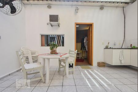 Casa à venda com 190m², 4 quartos e 2 vagasÁrea de Externa com churrasqueira