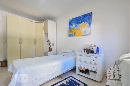 Casa à venda com 190m², 4 quartos e 2 vagasSuíte 01