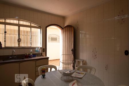 Casa à venda com 552m², 4 quartos e 7 vagasCozinha