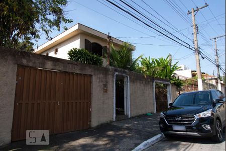 Casa à venda com 552m², 4 quartos e 7 vagasFachada