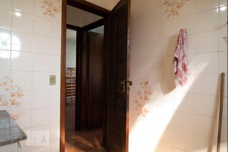 Casa à venda com 552m², 4 quartos e 7 vagasBanheiro da Suíte 4