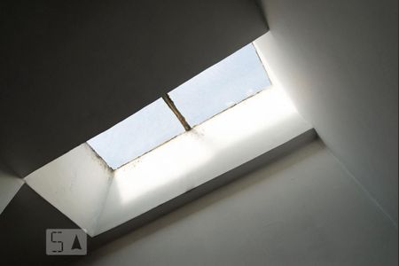 Casa à venda com 552m², 4 quartos e 7 vagasClaraboia 