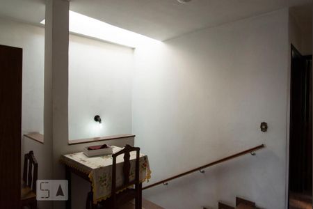 Casa à venda com 552m², 4 quartos e 7 vagasHall entre os Quartos