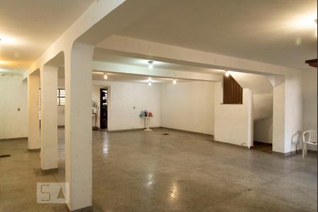 Casa à venda com 552m², 4 quartos e 7 vagasGaragem