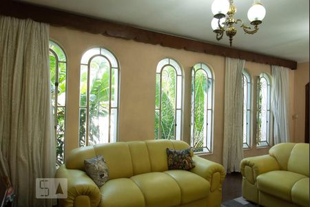 Sala de casa à venda com 4 quartos, 552m² em Vila Bertioga, São Paulo