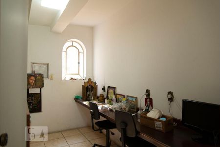 Casa à venda com 552m², 4 quartos e 7 vagasEscritório