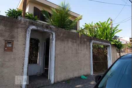 Casa à venda com 552m², 4 quartos e 7 vagasFachada