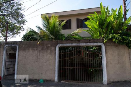 Casa à venda com 552m², 4 quartos e 7 vagasFachada