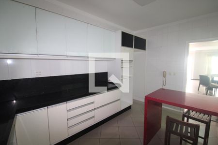 Casa de condomínio para alugar com 238m², 3 quartos e 4 vagasCozinha