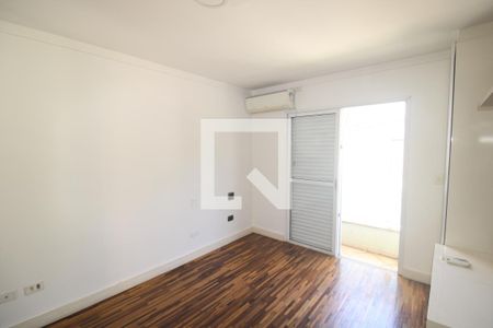 Casa de condomínio para alugar com 238m², 3 quartos e 4 vagasQuarto 3