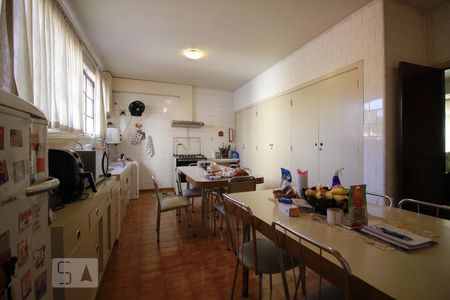 Casa à venda com 450m², 5 quartos e 3 vagasCozinha