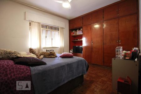 Casa à venda com 450m², 5 quartos e 3 vagasQuarto