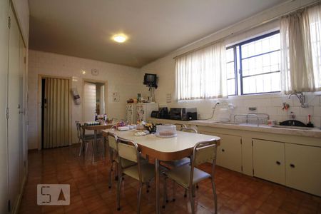 Casa à venda com 450m², 5 quartos e 3 vagasCozinha