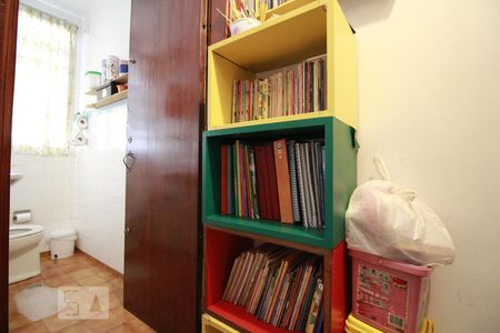 Casa à venda com 450m², 5 quartos e 3 vagasBanheiro de Serviço