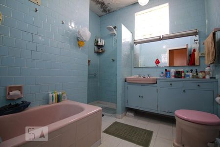 Casa à venda com 450m², 5 quartos e 3 vagasBanheiro