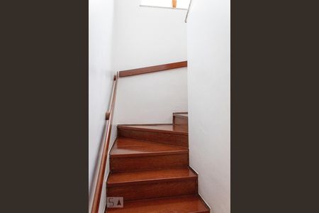 Escada de casa à venda com 3 quartos, 160m² em Jardim D’abril, Osasco