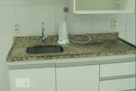 Apartamento à venda com 40m², 1 quarto e 1 vagaPia