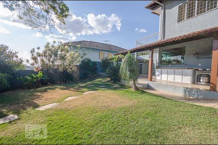 Casa para alugar com 215m², 4 quartos e 6 vagasÁrea Externa