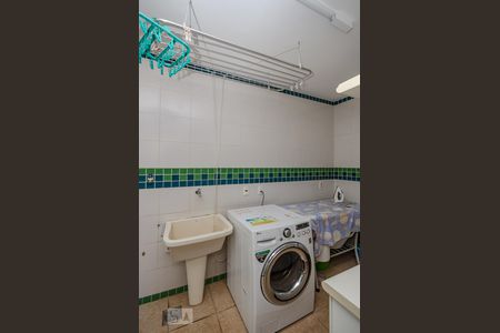 Casa para alugar com 215m², 4 quartos e 6 vagas Casa para alugar com 215m², 4 quartos e 6 vagasÁrea de Serviço