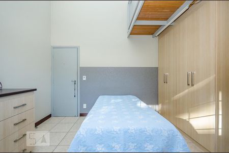 Casa para alugar com 215m², 4 quartos e 6 vagas Casa para alugar com 215m², 4 quartos e 6 vagasQuarto 2