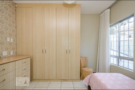 Casa para alugar com 215m², 4 quartos e 6 vagas Casa para alugar com 215m², 4 quartos e 6 vagasQuarto 3