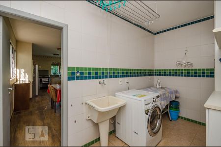 Casa para alugar com 215m², 4 quartos e 6 vagas Casa para alugar com 215m², 4 quartos e 6 vagasÁrea de Serviço