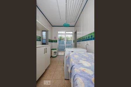 Casa para alugar com 215m², 4 quartos e 6 vagas Casa para alugar com 215m², 4 quartos e 6 vagasÁrea de Serviço