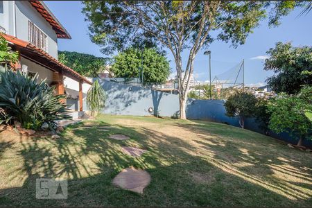 Casa para alugar com 215m², 4 quartos e 6 vagasÁrea Externa