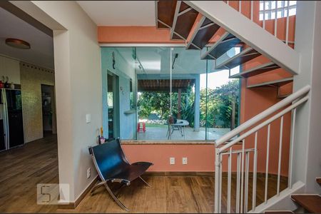 Sala de casa para alugar com 4 quartos, 215m² em Estoril, Belo Horizonte