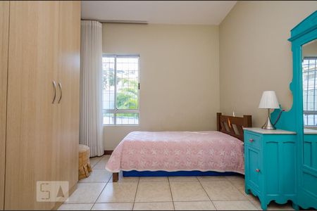 Casa para alugar com 215m², 4 quartos e 6 vagas Casa para alugar com 215m², 4 quartos e 6 vagasQuarto 3