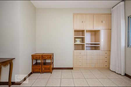 Casa para alugar com 215m², 4 quartos e 6 vagas Casa para alugar com 215m², 4 quartos e 6 vagasSuíte