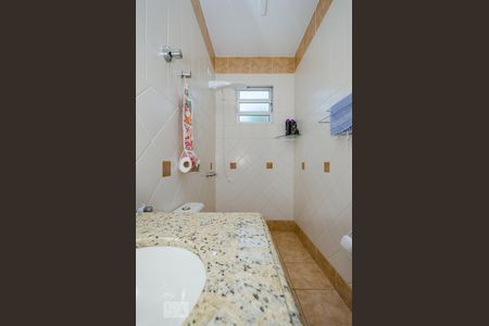 Casa para alugar com 215m², 4 quartos e 6 vagas Casa para alugar com 215m², 4 quartos e 6 vagasBanheiro de Serviço