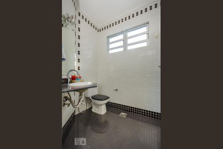 Lavabo de casa para alugar com 4 quartos, 215m² em Estoril, Belo Horizonte